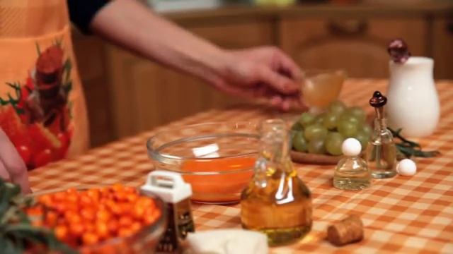 Домашний рецепт крема для лица "Лифтинг и питание" с экспертом по натуральной косметике смотреть онлайн