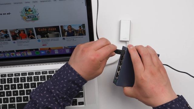 TP-Link 5 Port Switcher unboxing and test смотреть онлайн