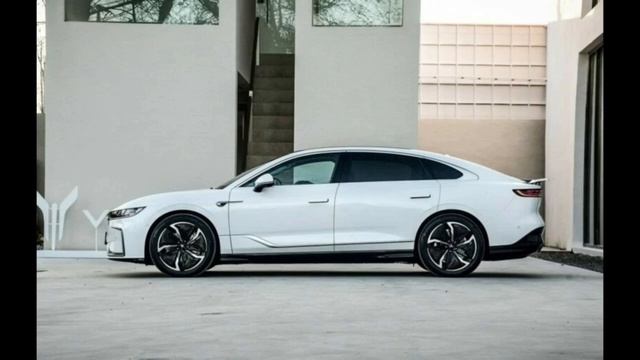 Voyah Zhuiguang Electric Sedan смотреть онлайн