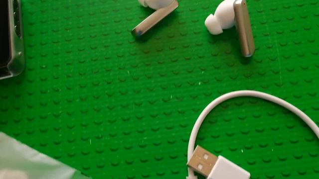 Haylou W1 True Wireless Earbuds Hands-On смотреть онлайн