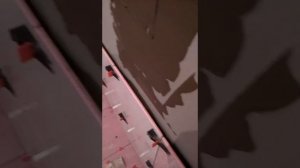 Приспособление для укладки плитки на неровные стены