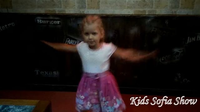 Детский Парк Развлечений!TerraPark.ЕДЕМ НА КАЧЕЛИ Видео Для Детей Playground смотреть онлайн