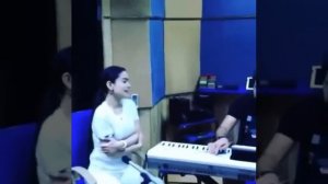 Манижа Давлатова руи сахна меояд!