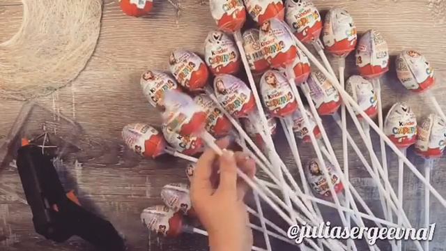 Видео урок "букет из киндеров " смотреть онлайн