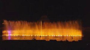 Шоу танцующих фонтанов в Протарасе