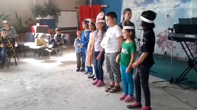 Дети на празднике урожая смотреть онлайн