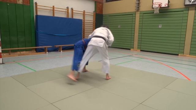 Борьба / Сломать руку или задушить? смотреть онлайн