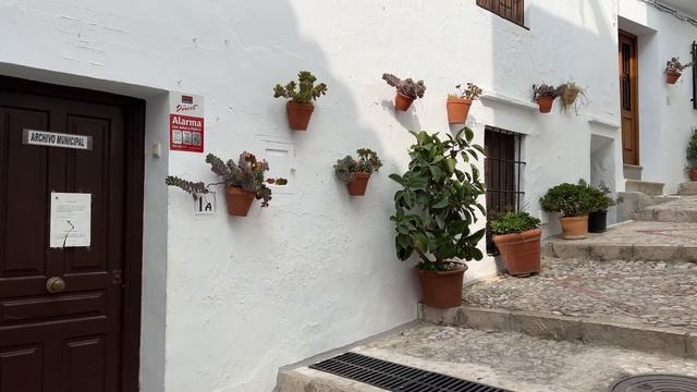 [4K]??Andalucia, Spain: Beautiful White Village of Frigiliana Feb. 2022. смотреть онлайн