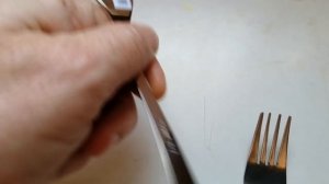 Удобная и правильная вилка.  Столовые приборы