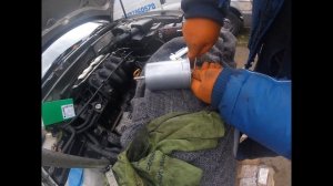 How to change the fuel filter Volkswagen Golf / Как поменять топливный фильтр Volkswagen Golf