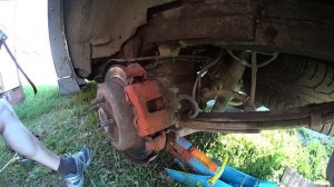 ЭФФЕКТИВНОСТЬ ТОРМОЗОВ - если тормозной поршень закис - профилактика