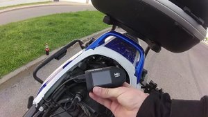Устанавливаем прикуриватель и USB на мотоцикл