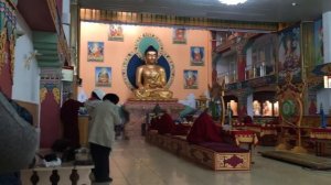 Утренняя ежедневная молитва в дацане улан- уде