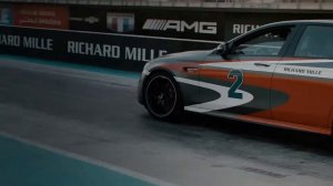 Гонки в Дубай на Шевроле Камаро, Mersedes AMG