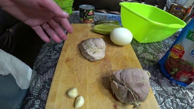 Салат с фасолью