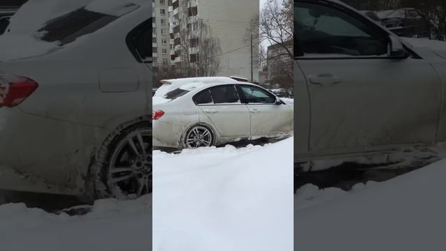 BMW f30 320 xi в снегу