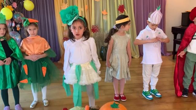 «Спор Овощей» ПРАЗДНИК ОСЕНИ смотреть онлайн