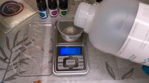 Эксперименты с эпоксидной смолой. Светящиеся в темноте кабошоны