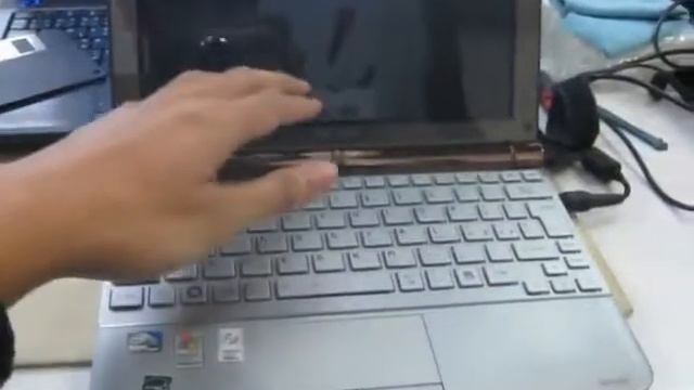 Toshiba NB200 PLL20E Black Screen Repair 1 3 480p смотреть онлайн