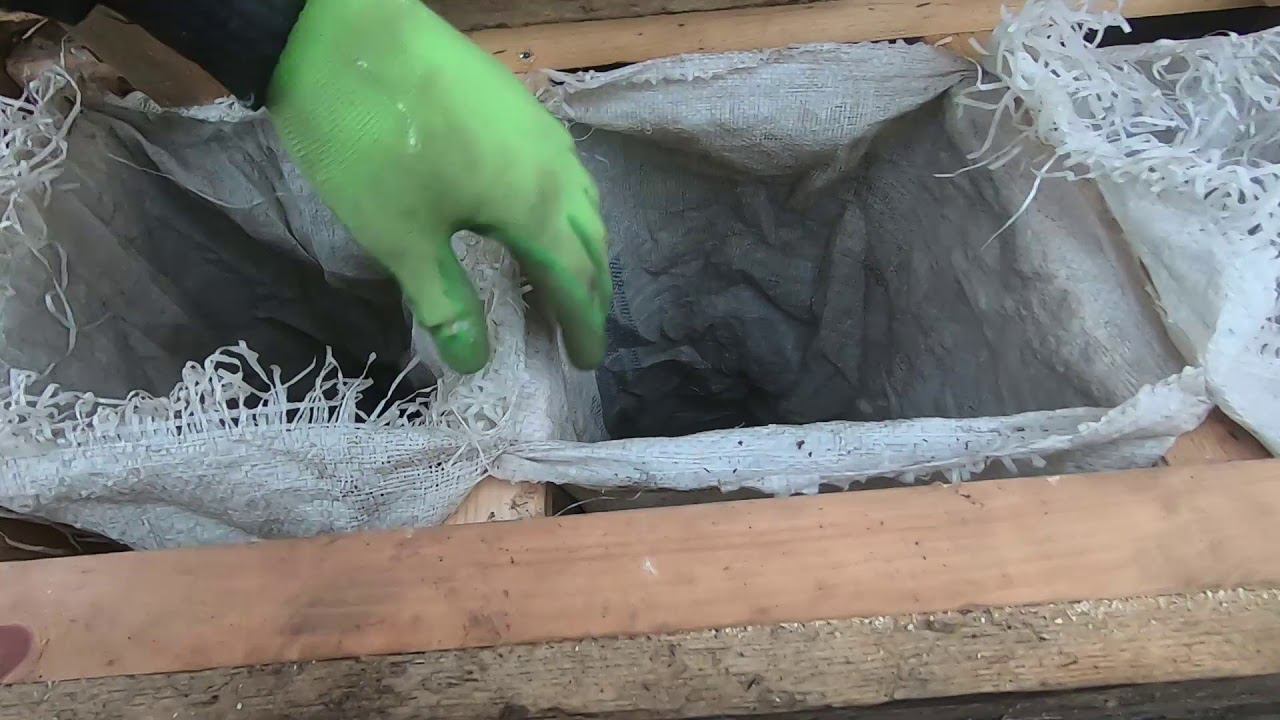 Раздельный сбор мусора, деревенский парень сделал в своем доме баки / Separate waste collection