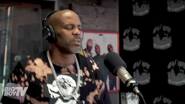 DMX Performs LIVE in The Neighborhood! смотреть онлайн