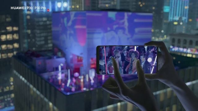 Huawei P30 с Галь Гадот смотреть онлайн