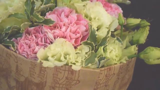 Милый, нежный букет для мамочки смотреть онлайн