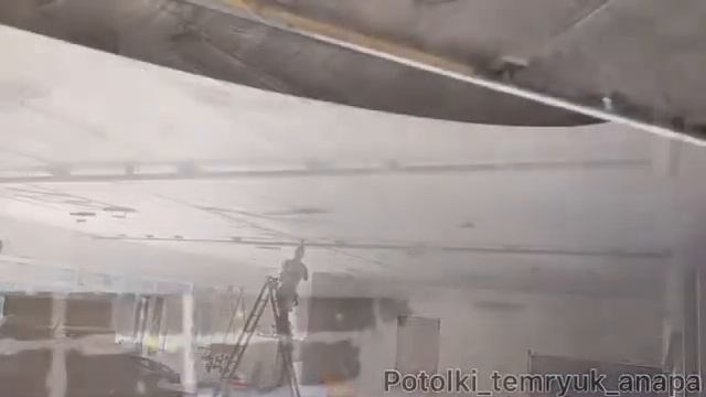 200 квадратов натяжного потолка смотреть онлайн