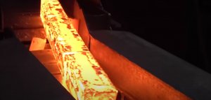 Процесс массового производства арматуры.