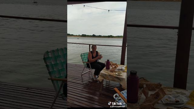 A orillas del Río Paraná ( bella cada de Neli Zini) смотреть онлайн