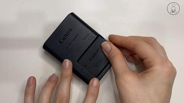 Canon EOS M50 - Unboxing ASMR
