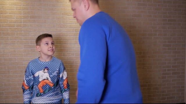 Совсем НЕ FORTNITE DANCE ЧЕЛЛЕНДЖ!!! КТО КРУЧЕ ТАНЦУЕТ под Рок, Поп или Рэп ИГОРЬ или ПАПА? смотреть онлайн