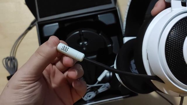 Razer Kraken Stormtrooper Edition - Unboxing смотреть онлайн