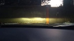 Свет фар ближний и дальний. Ниссан Лиф правый руль.  ZE1