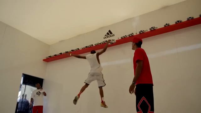 adidas Basketball - Допрыгни, если сможешь! смотреть онлайн