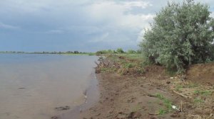 Берег Волги у старого места расположения Краснополья. Ровенский район.