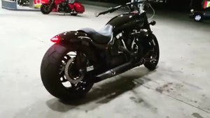 YAMAHA WARRIOR 1700 CUSTOM MIDNIGHT EDITION MOTORCYCLE