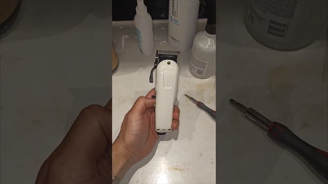 Продлеваем жизнь машинке Wahl 8591L смотреть онлайн