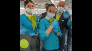 В кабине летят два отличных товарища, два пилота S7 Airlines Карен и Анатолий. Спасибо за полёт