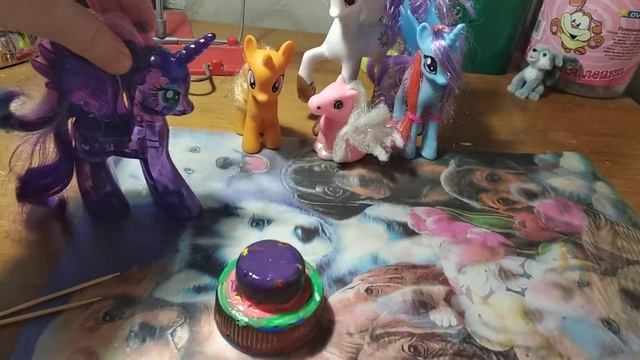 ТОРТ-поделка ИЗ КРЫШЕК для пони!Просто и за 5 минут! смотреть онлайн