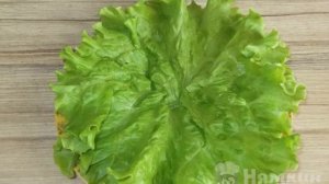 Летний салат из авокадо с креветками