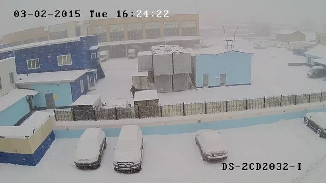 Пример видео IP камеры Hikvision  HiWatch днем при снегопаде