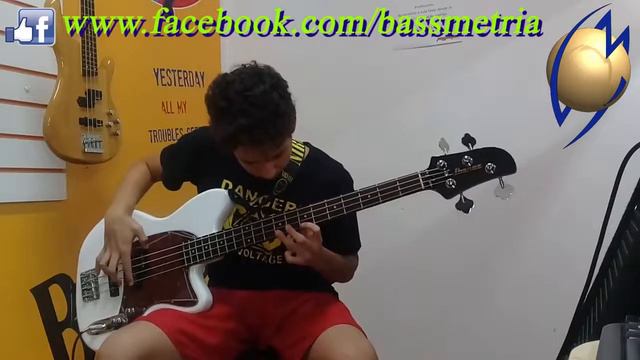 Aulas de Baixo - Aluno aprendendo Tétrades - Aprenda tocar Baixo - Baixo Ibanez TMB - Tétrades Baix смотреть онлайн