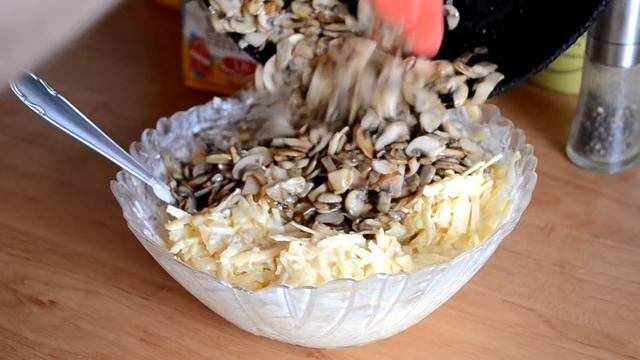 Деруны с грибами. Драники с грибами. МЯСОЖОР 111