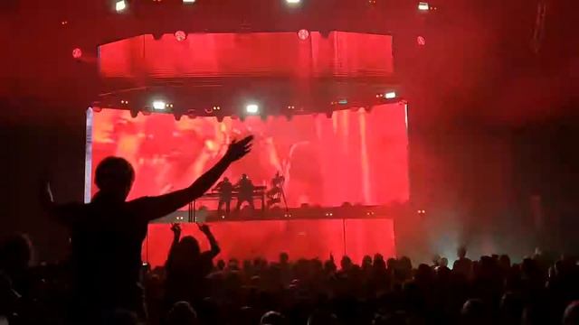 'Orbital - Satan' live at Hammersmith Apollo, London on 15th Dec 2018 смотреть онлайн