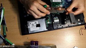 HP Compaq 625, не включается
