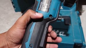 Makita XLock Grinder 125mm DGA519