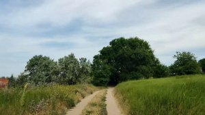 Любители волны и ветра, развлечения в летний ветреный день в Таманском заливе, поселок Приморский