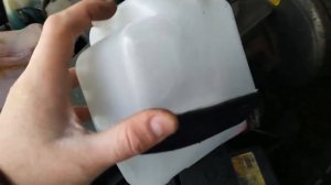 Почему трескается расширительный бачок авто / Течет бачок ВАЗ 2114