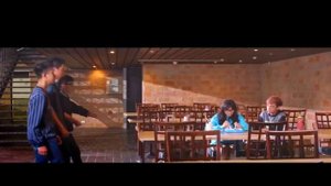 Сначала издевался, а потом влюбился